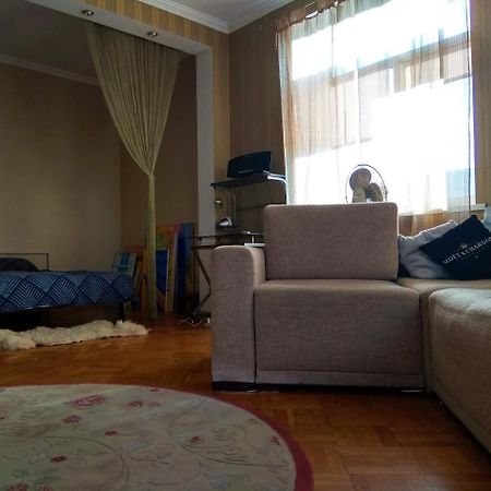 Alabama Mama Apartment Kiev Ngoại thất bức ảnh