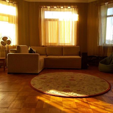 Alabama Mama Apartment Kiev Ngoại thất bức ảnh