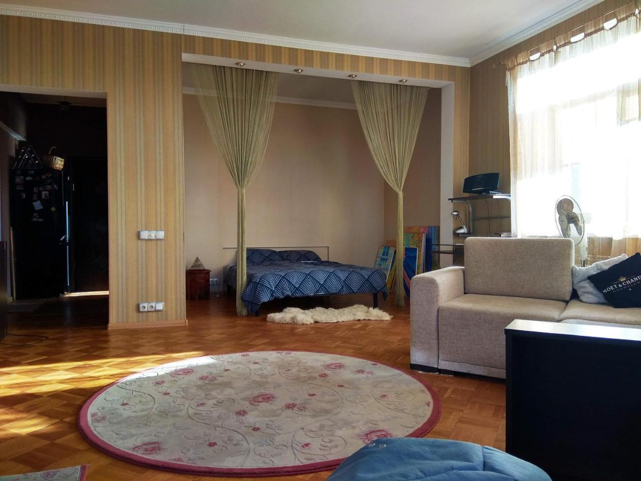Alabama Mama Apartment Kiev Ngoại thất bức ảnh